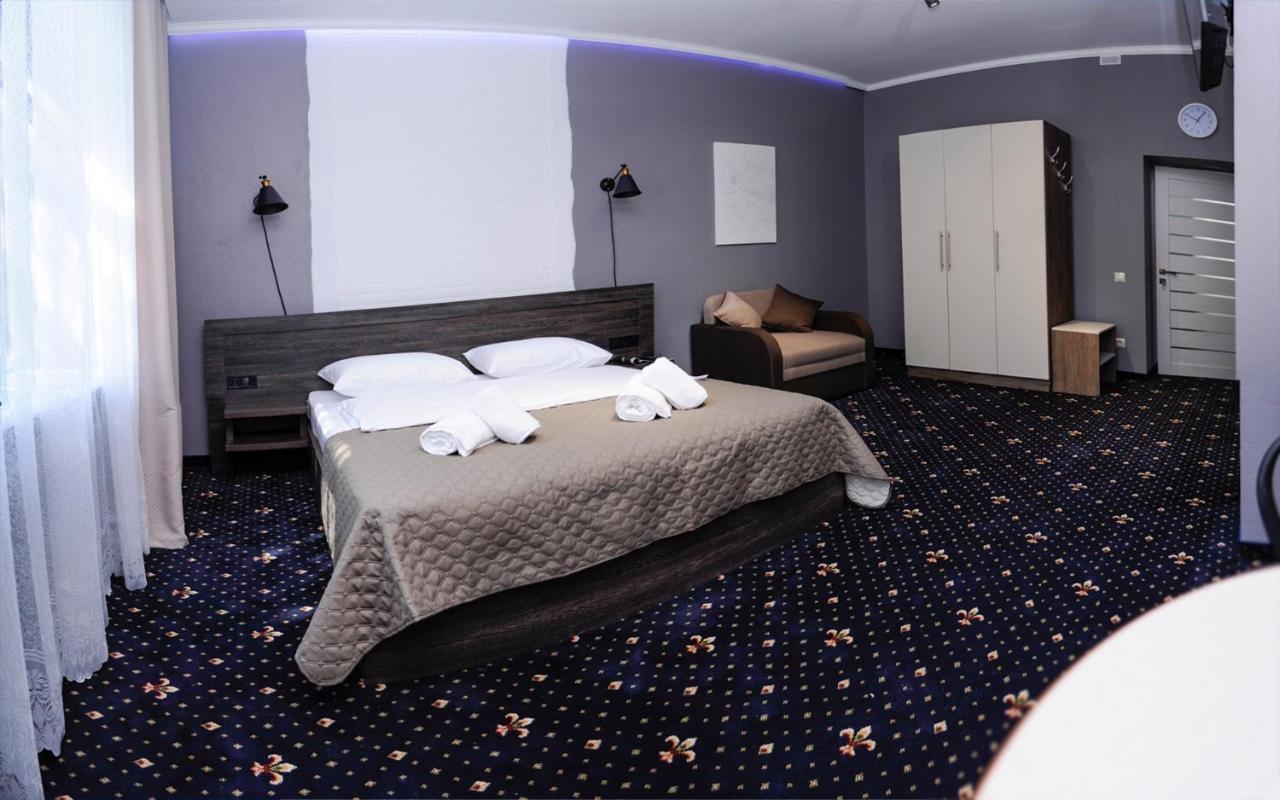 Luxury.Ap Aparthotel Ивано-Франкивск Екстериор снимка